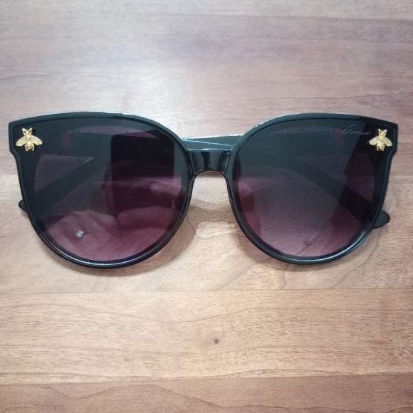 Gucci Sunglasses - Picture 1 of 8